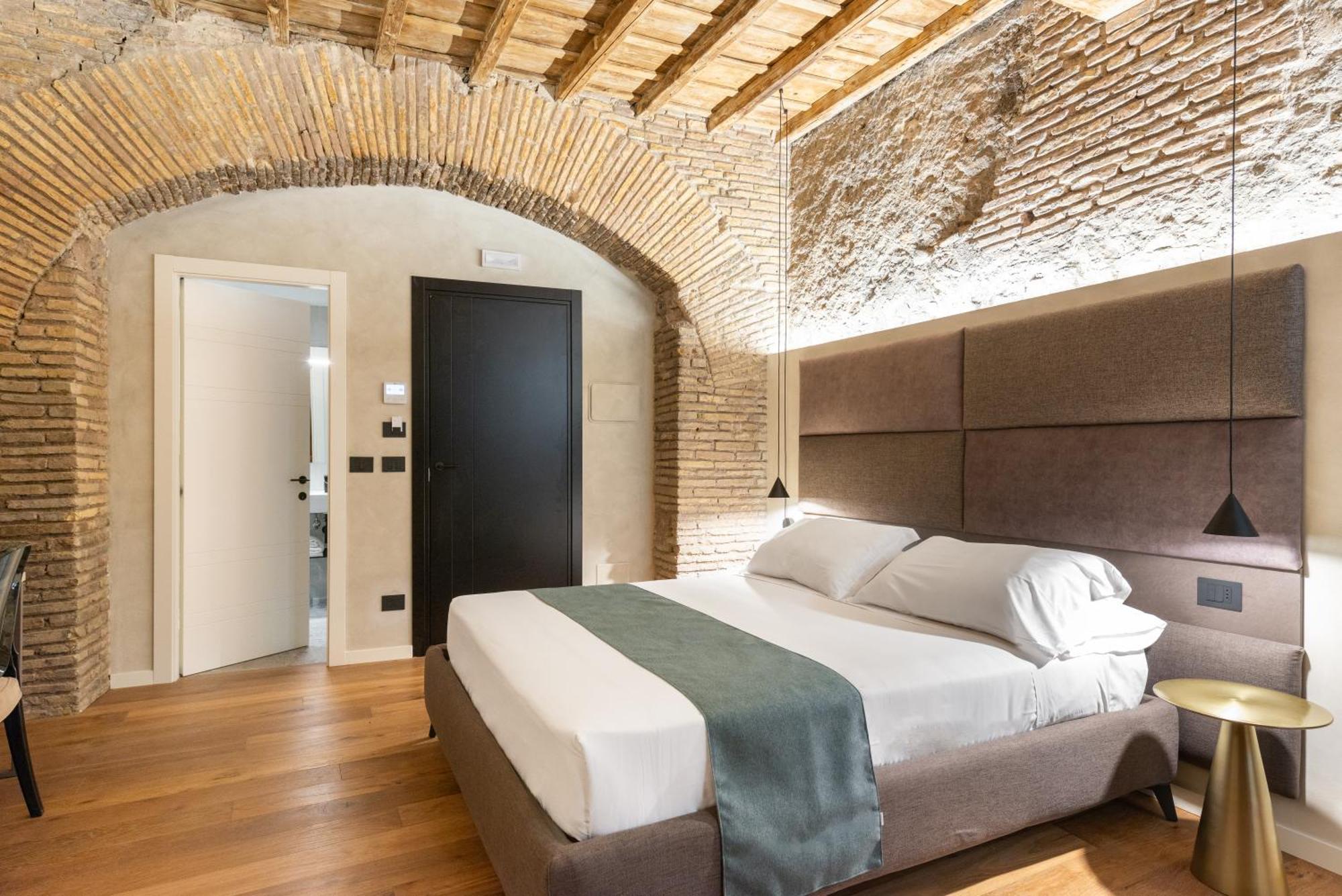 Palazzo Olivia 2* Rome
